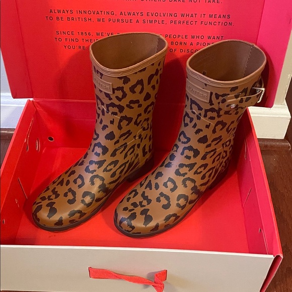 Hunter Brown Leopard Print Women's Rain Boots - Picture 1 of 13